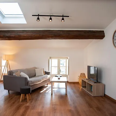 Chaleureux Au Pied De La Cite Avec Parking