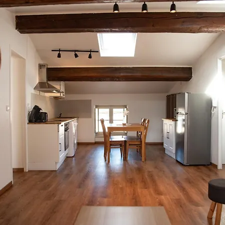 Chaleureux Au Pied De La Cite Avec Parking Apartment *